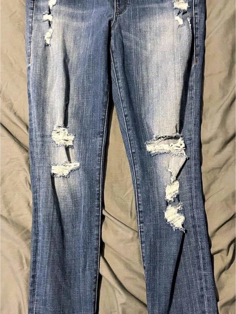 True Religion Distressed Skinny Jeans in Blue Size Large